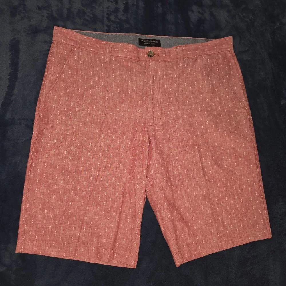 Banana Republic product pair